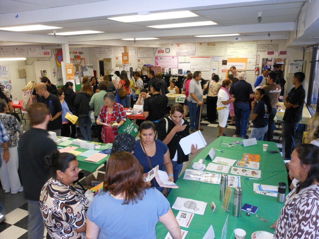 feria de recursos comunitarios conectando servicios</p>
<p>